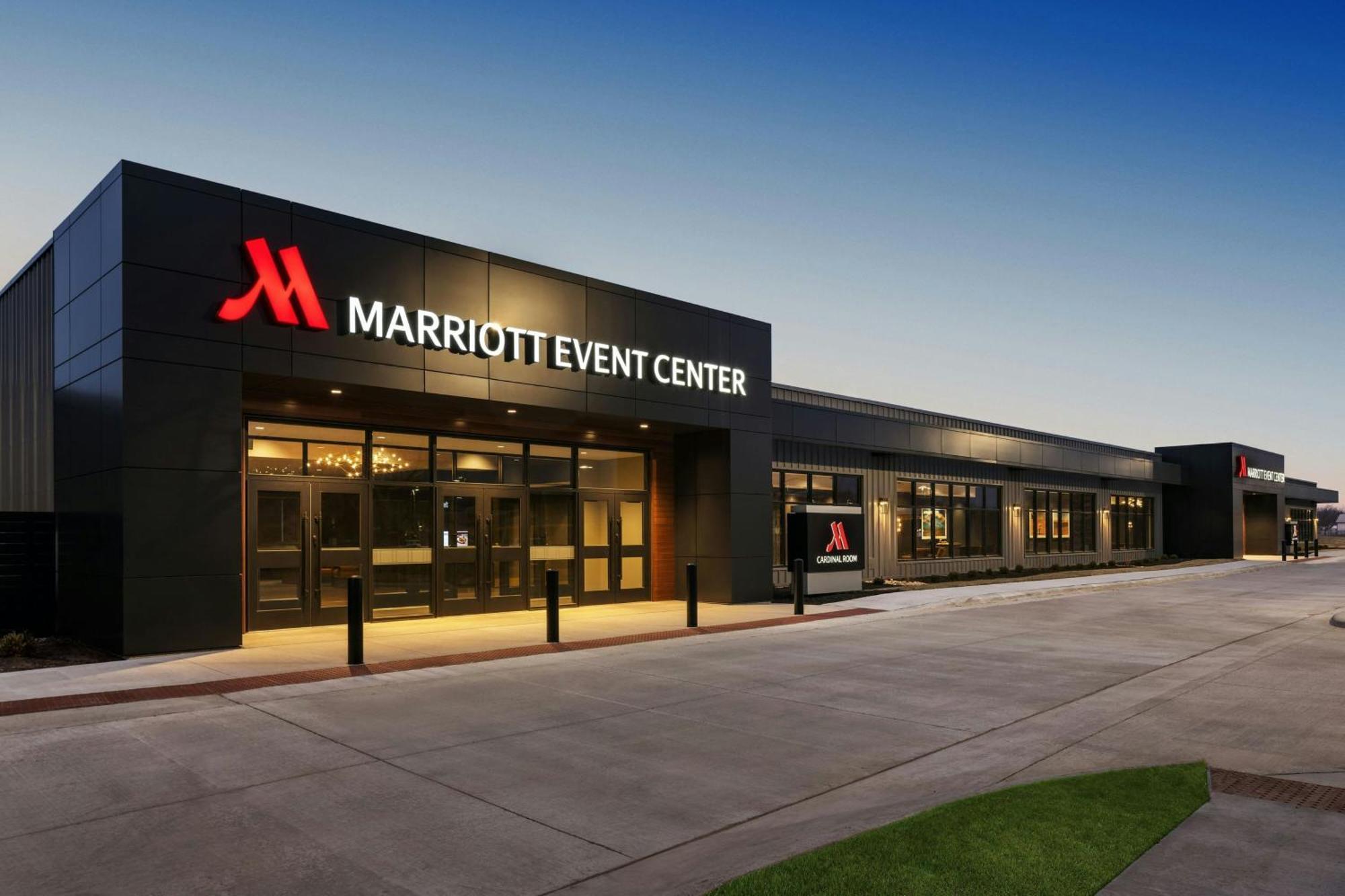 South Sioux Marriott Riverfront Hotel