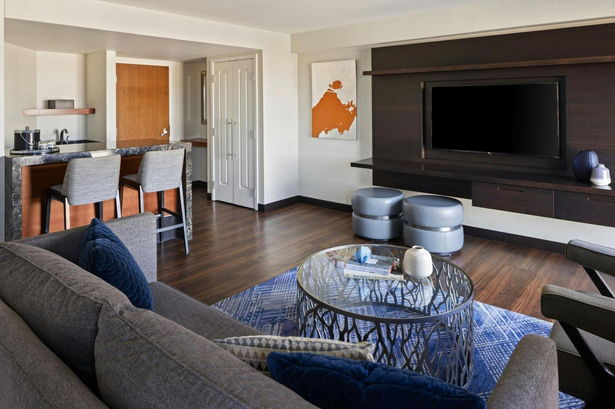 South Sioux Marriott Riverfront Hotel