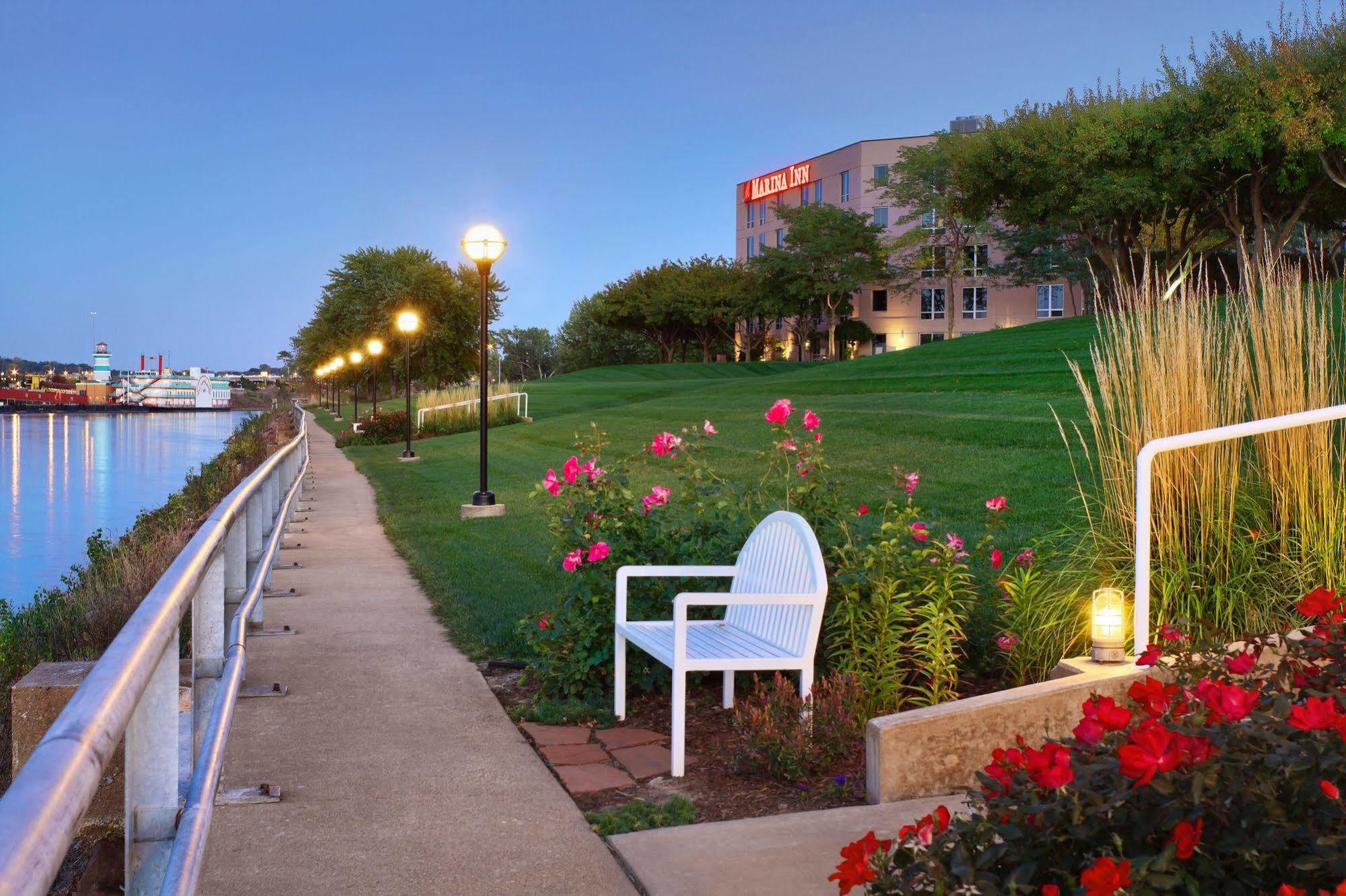 South Sioux Marriott Riverfront Hotel