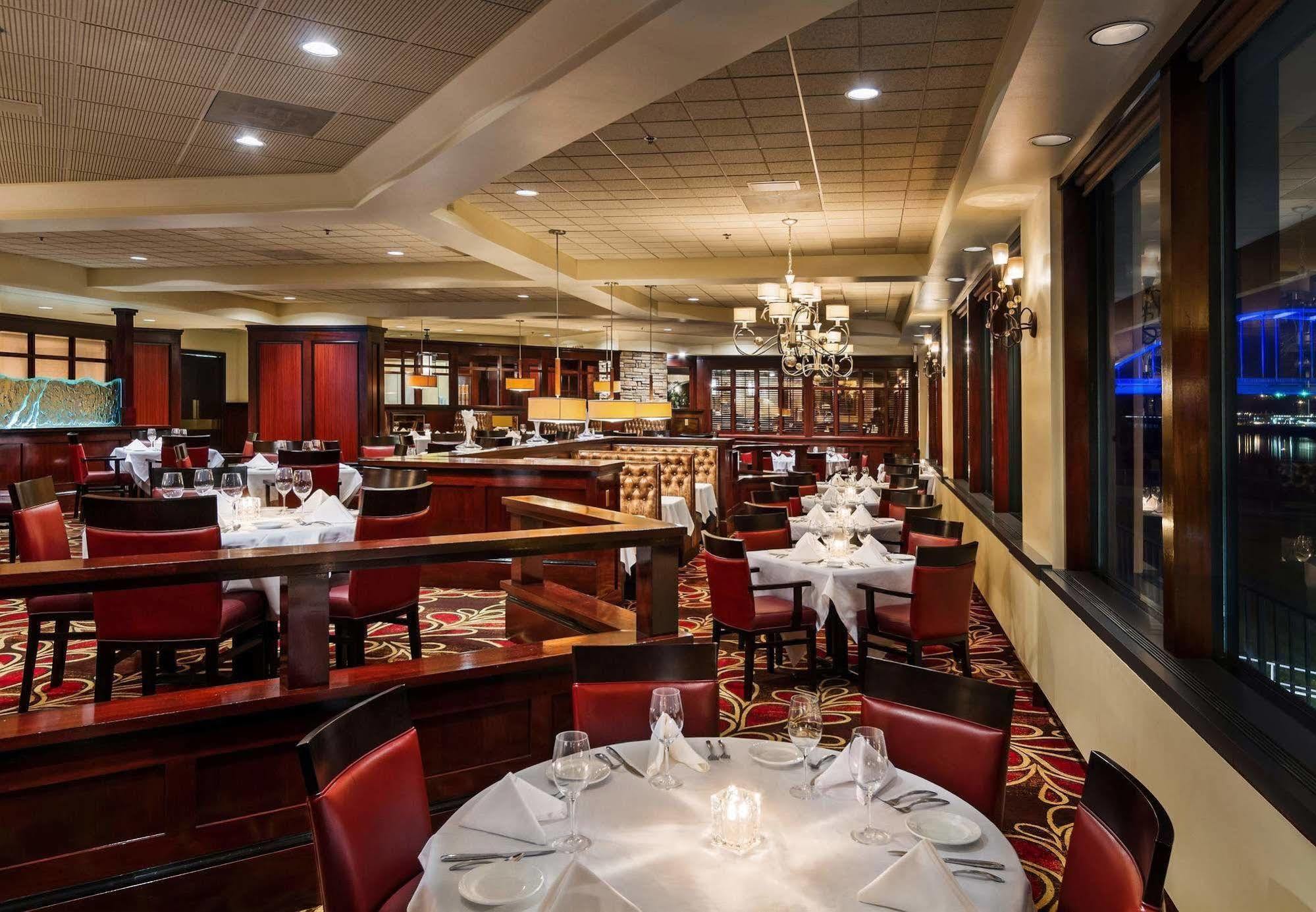 Hotel South Sioux Marriott Riverfront 3*