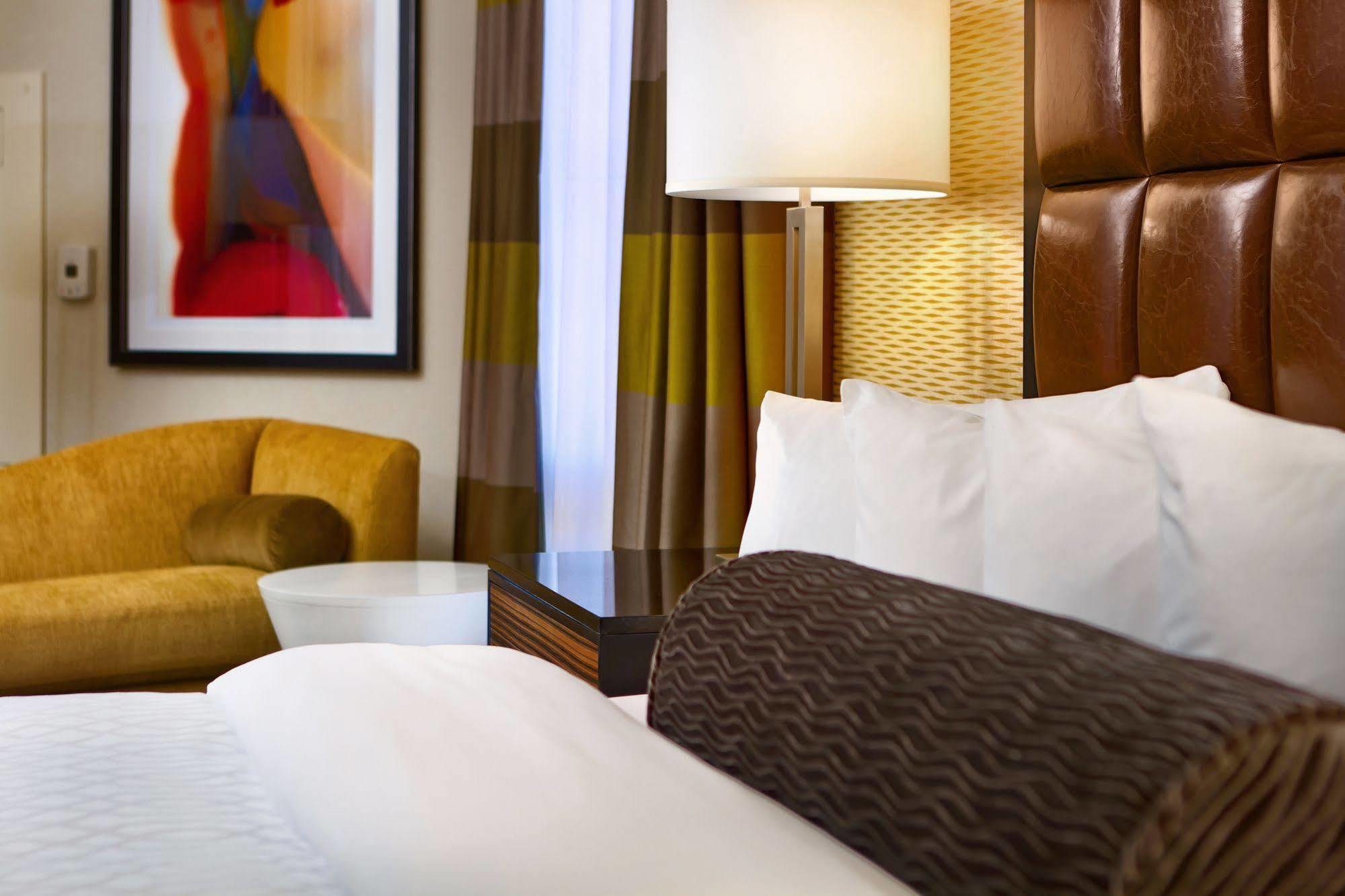 South Sioux Marriott Riverfront Hotel